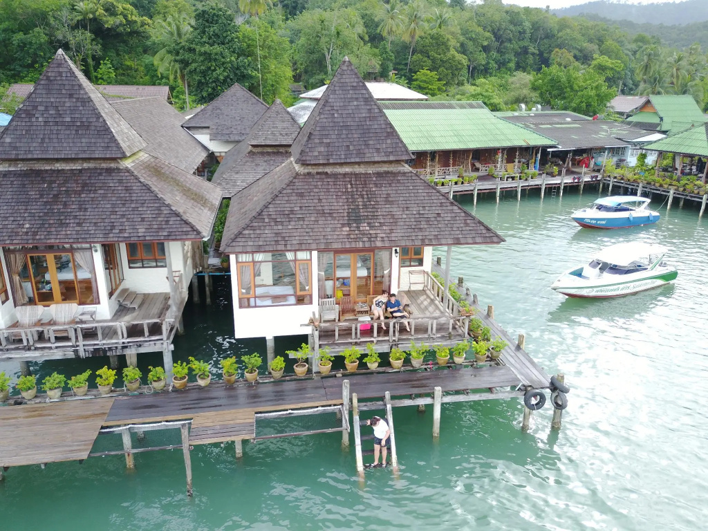 Salakphet Resort