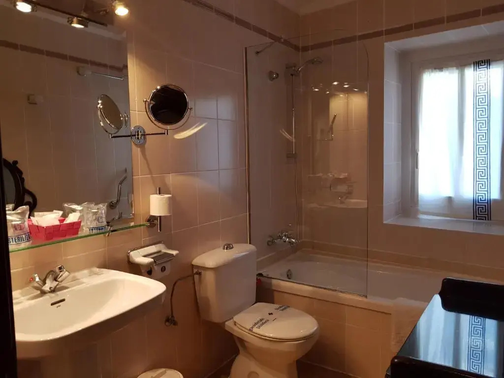 Standard Double room with sea view (full double bed)