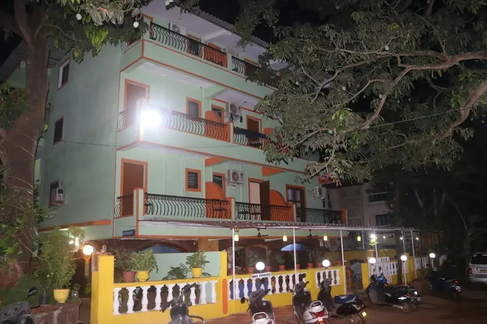 Krish Holiday Inn Baga
