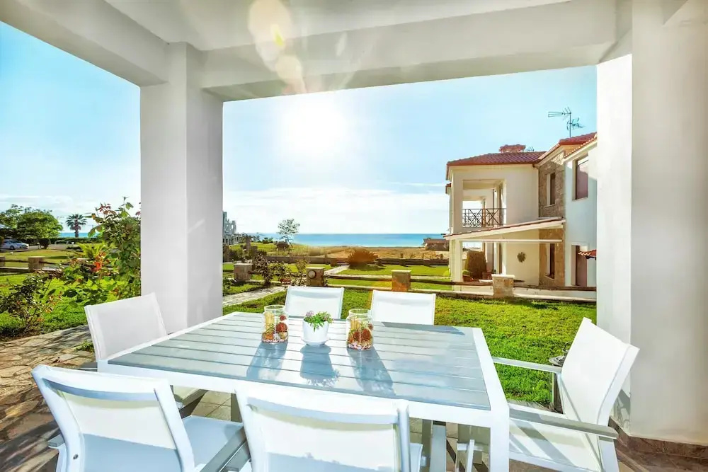 4 Bedrooms Deluxe Villa with balcony and with sea view