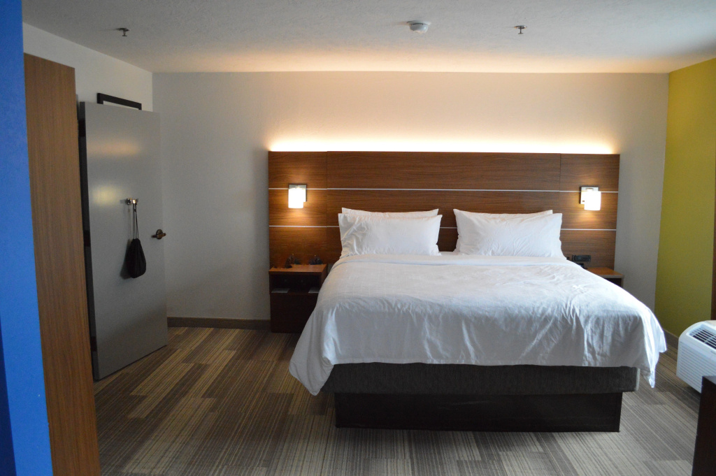 Holiday Inn Express & Suites Batesville by IHG - фото 6