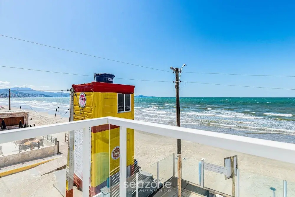 Duplex 3Q pé na areia c/ vista deslumbrante RAT001