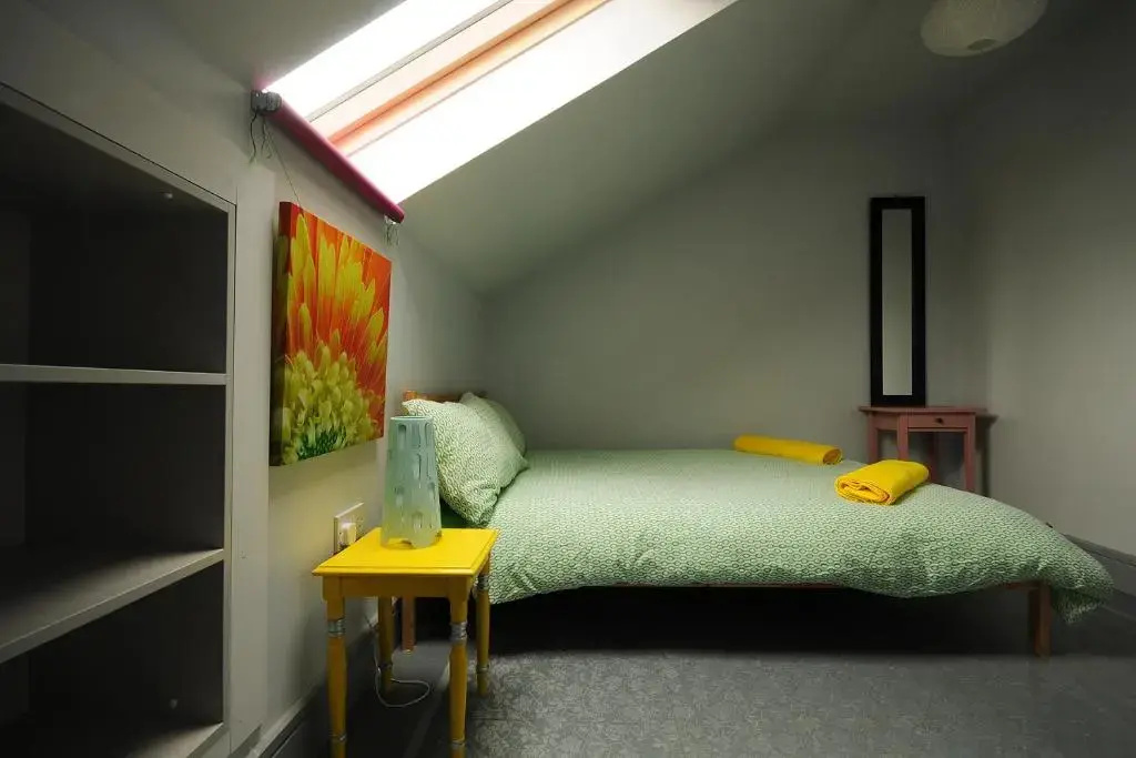 Economy room