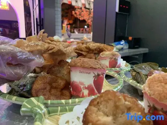 Baiyan Yazhu Hotel (Clear Water Bay Avenue)