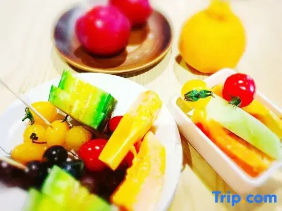 Food & Beverage