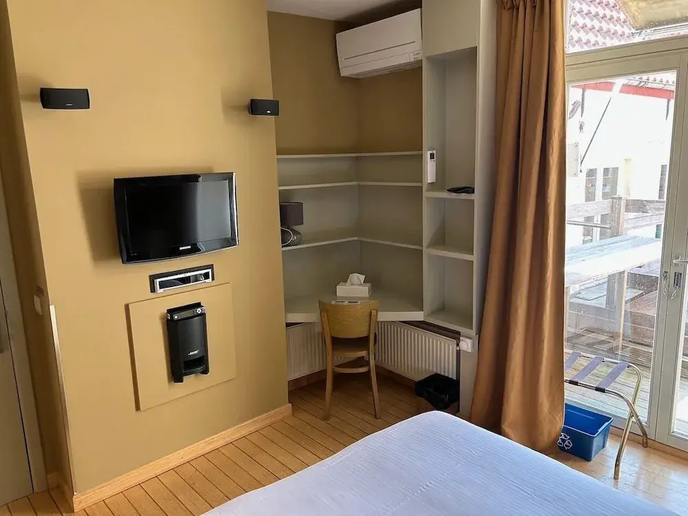 Comfort Double room with city view (full double bed)