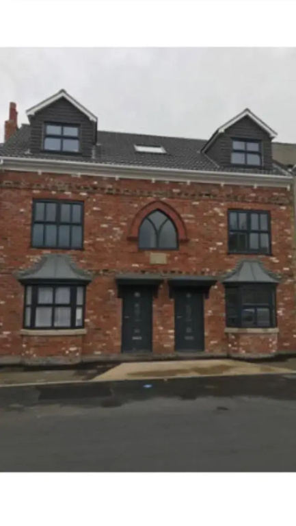 joe kelly buildings flat four sleeps 2