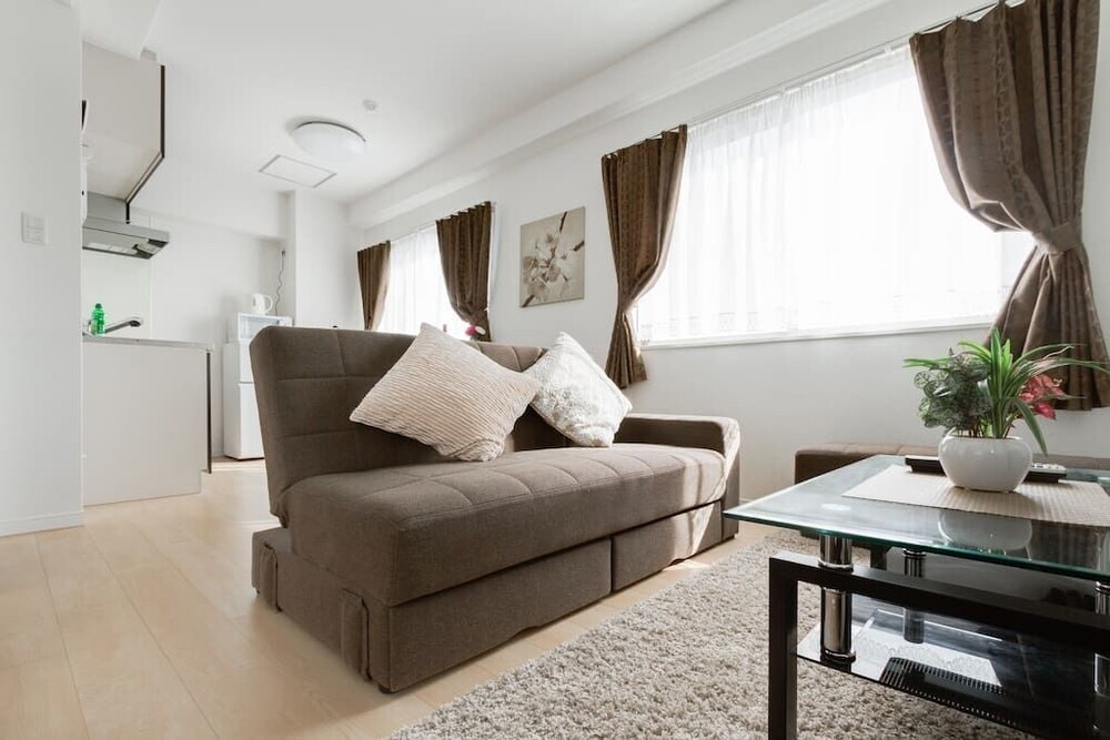 gallery_image_hidden_4