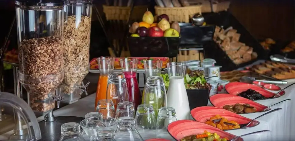 Food & Beverage