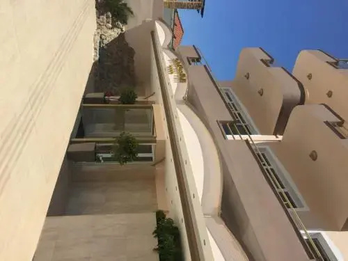 Balcony & Terrace