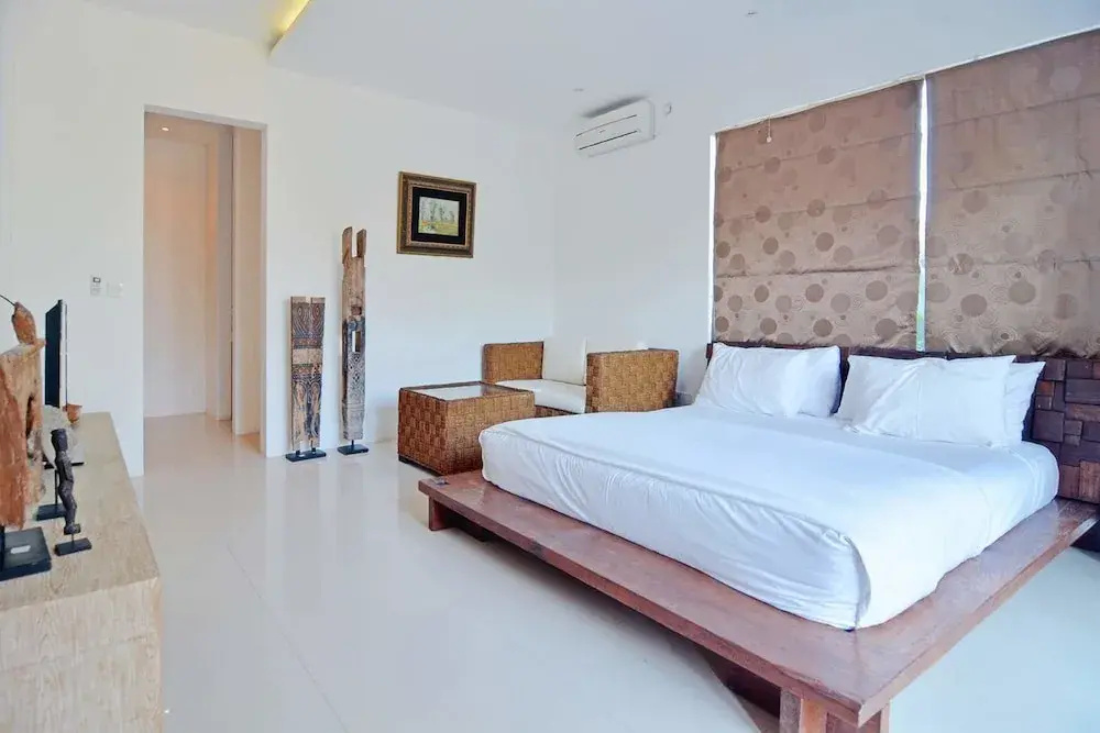 3 Bedrooms Villa with balcony