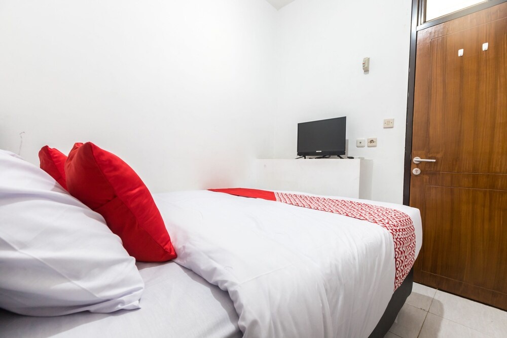 Feby Inn by OYO Rooms