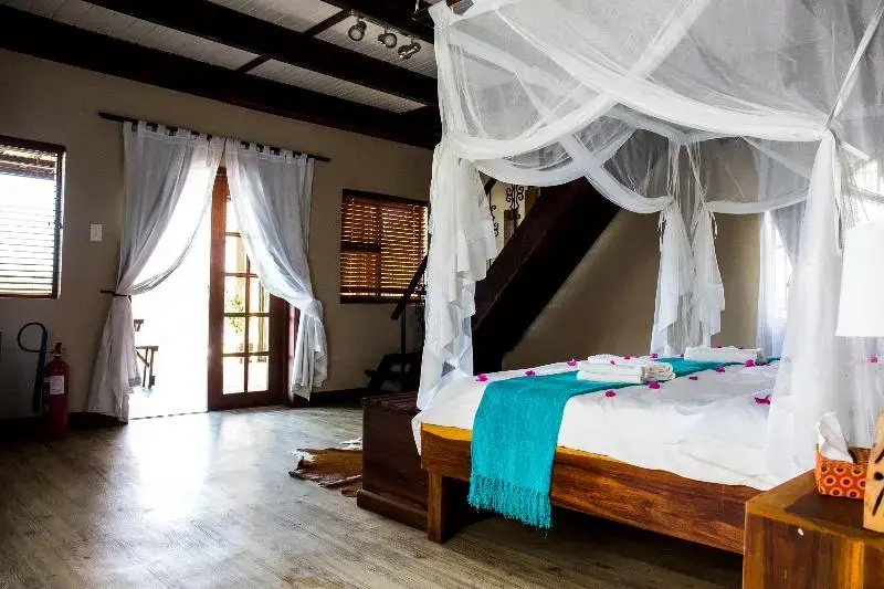 Hakusembe River Lodge - Chambres