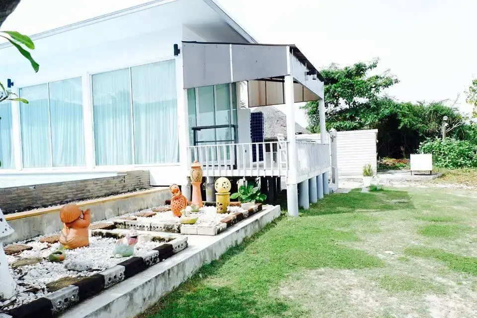 Studio beachfront