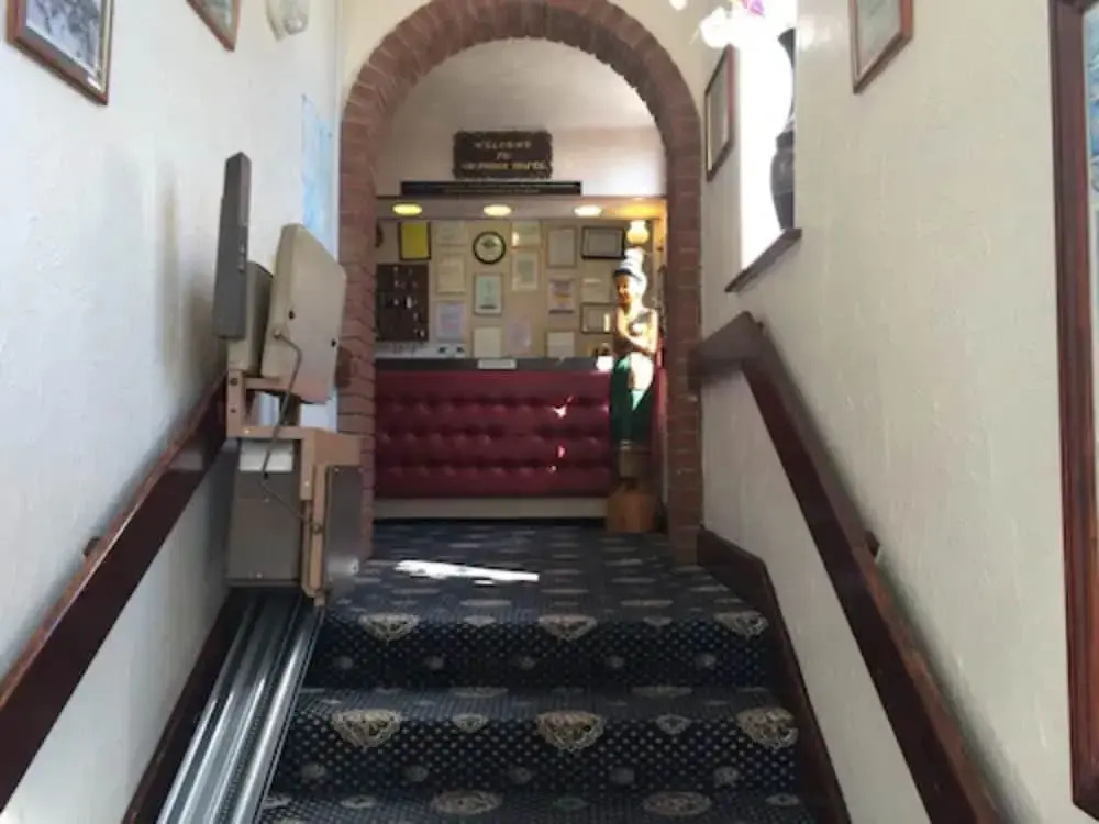 Lobby & Reception