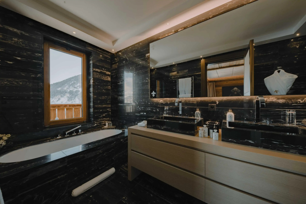 Шале Prestige в Ultima Hotel  Courchevel