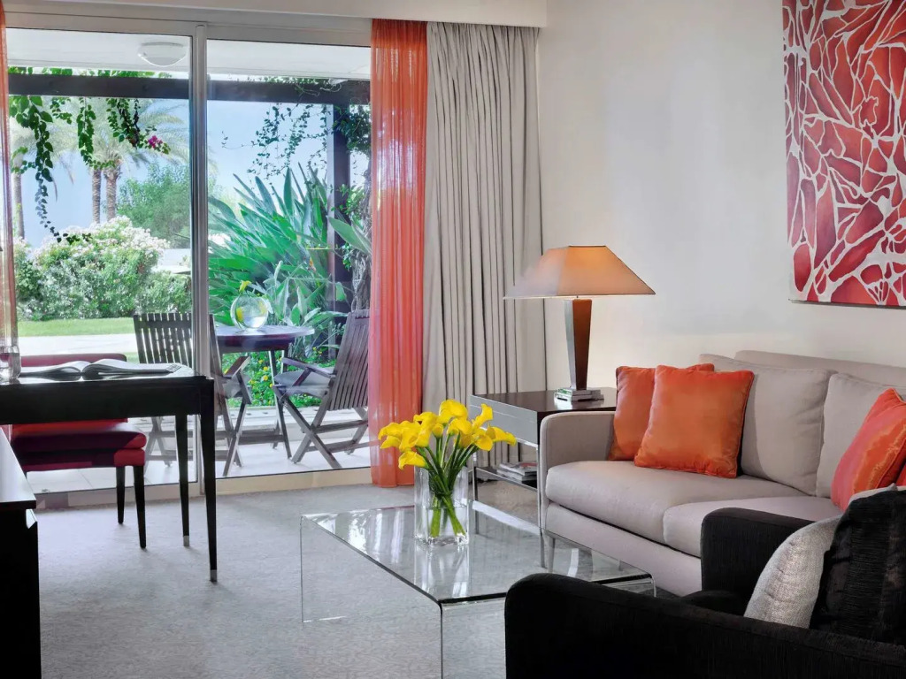 Mövenpick Hotel Beirut - фото 7