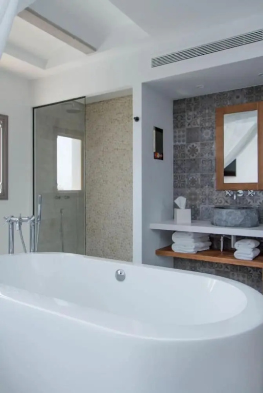 Superior Double room with pool view (full double bed)