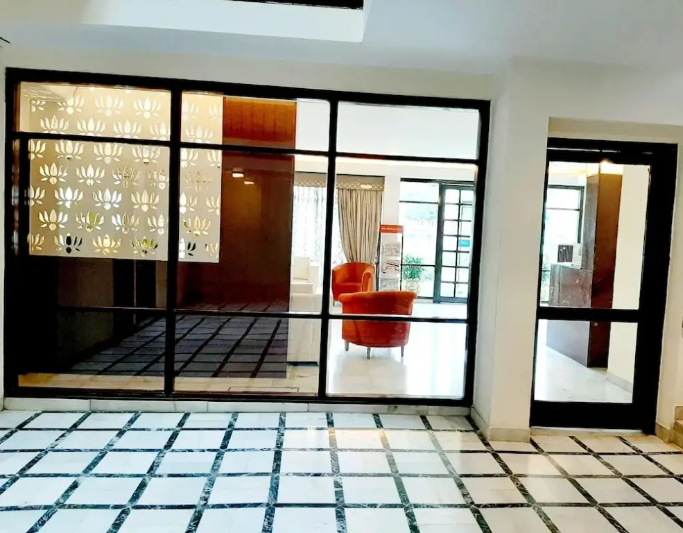 Hotel Bmk Grand By FabHotels - Général