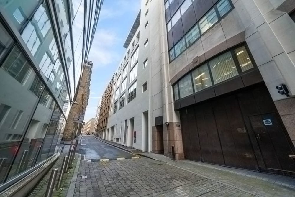 Central and Elegant City Apt With Balcony