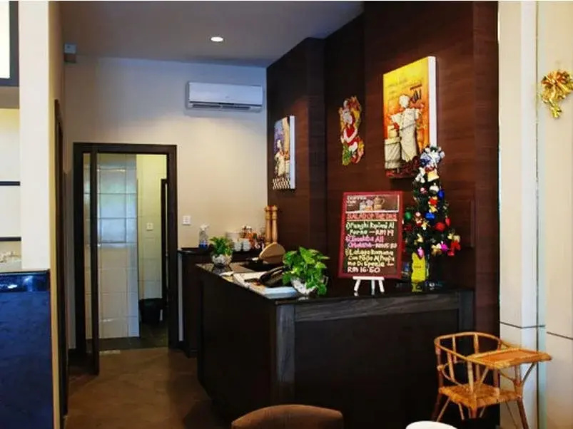 Food & Beverage
