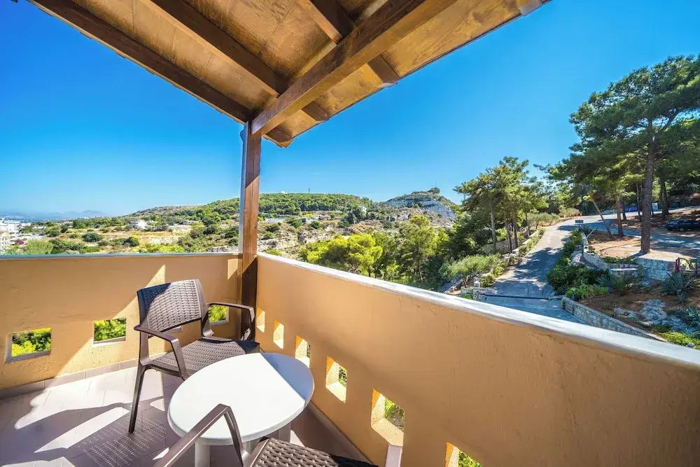 Standard room with balcony and with mountain view