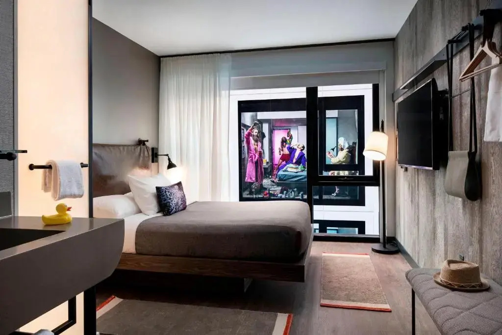 Standard Double room with courtyard view (full double bed)