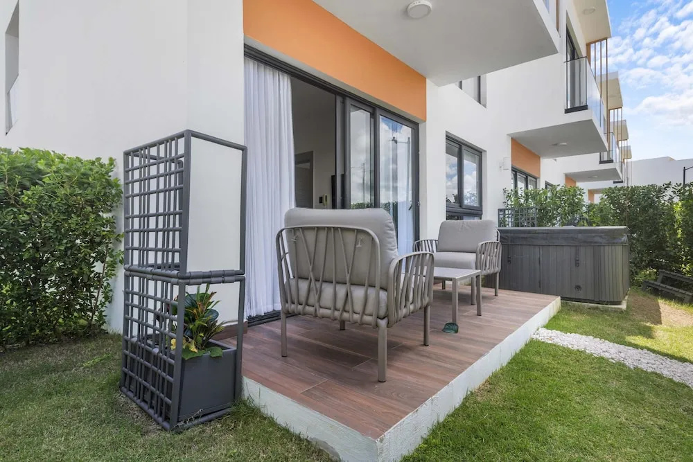 NOK Modern 1BR With Terrace by Vistacana Rentals