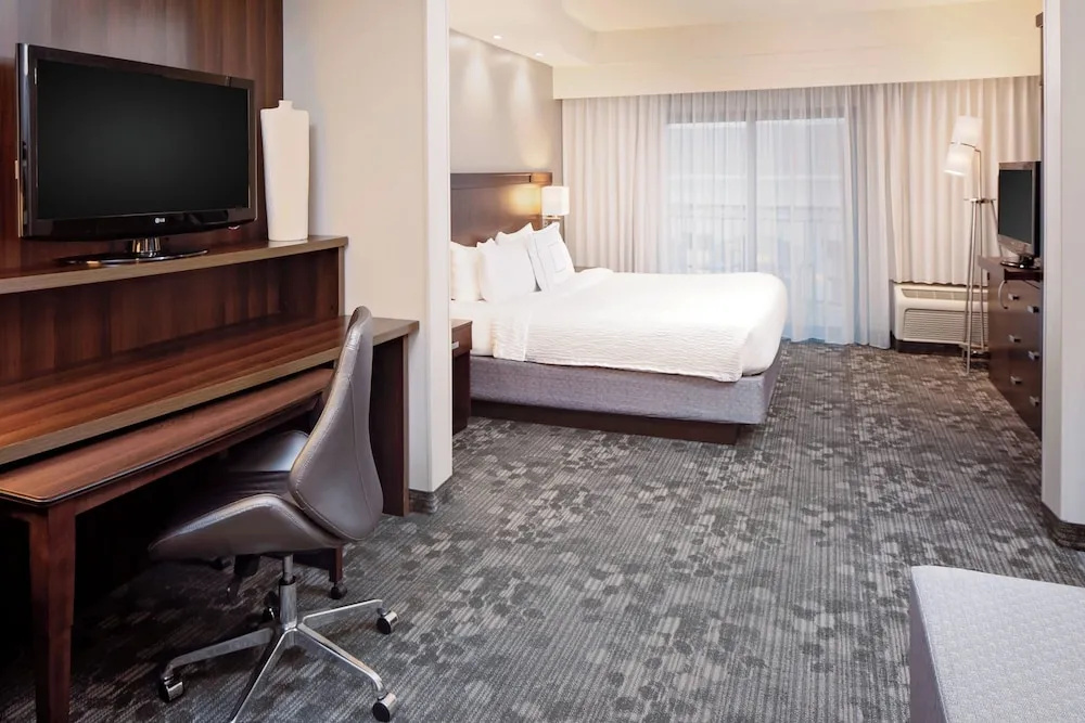 Double Suite (full double bed)