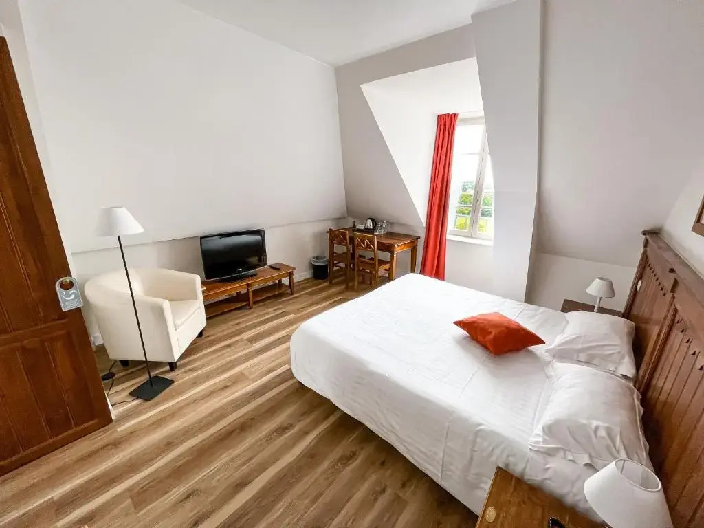 Superior Double room (full double bed)