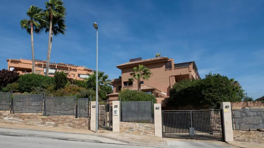 2297 Superb 2 bedrooms with seaview
