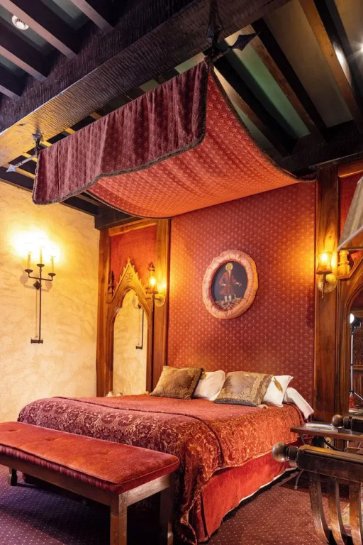 Royal room