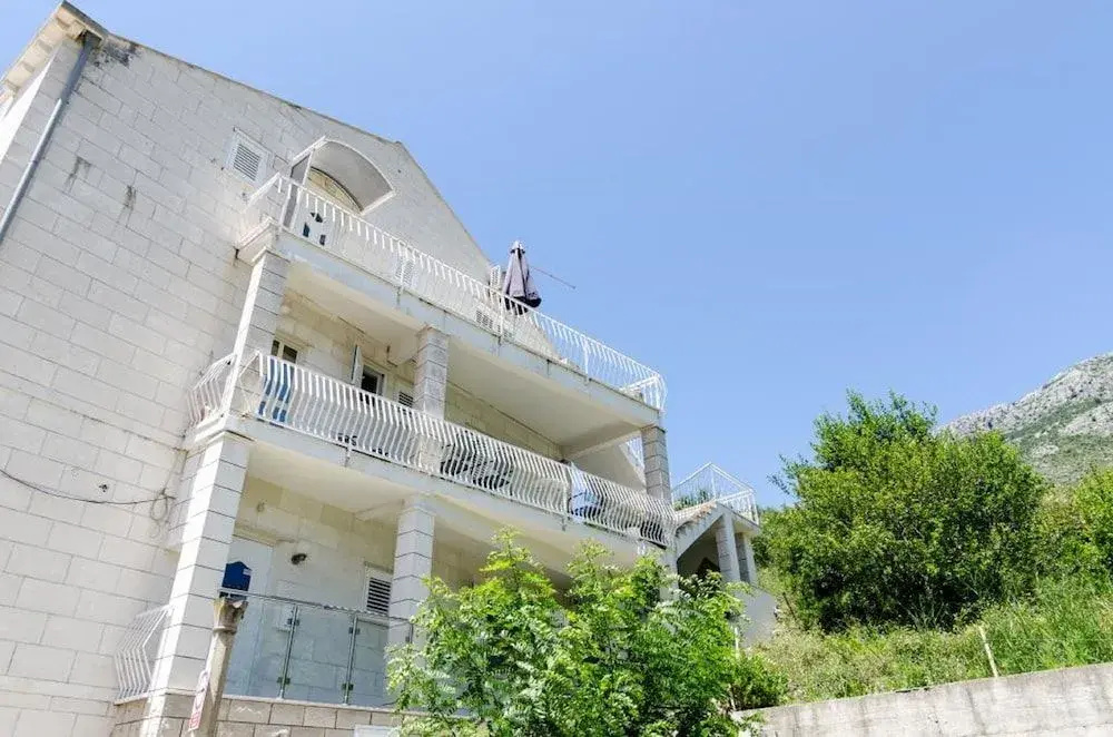 Apartments Peco