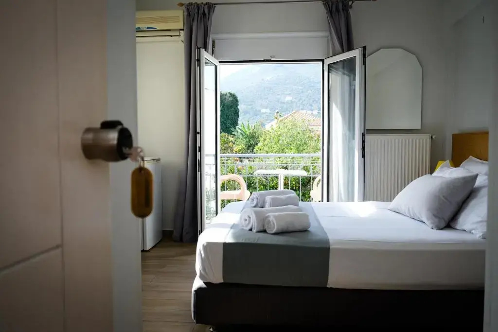 Economy room