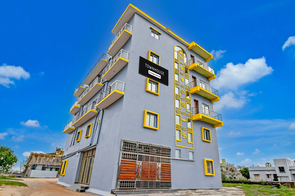 Deluxedholpanda Near Puri Lighthouse