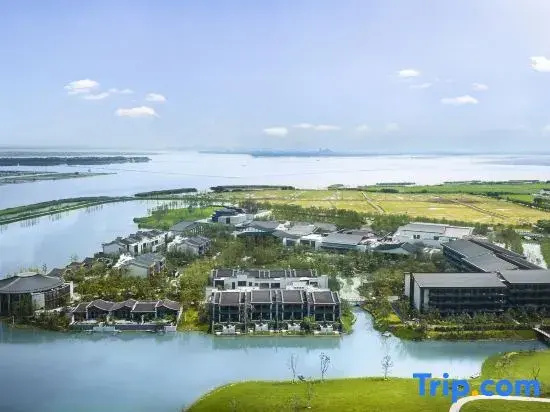 Beach & Waterfront