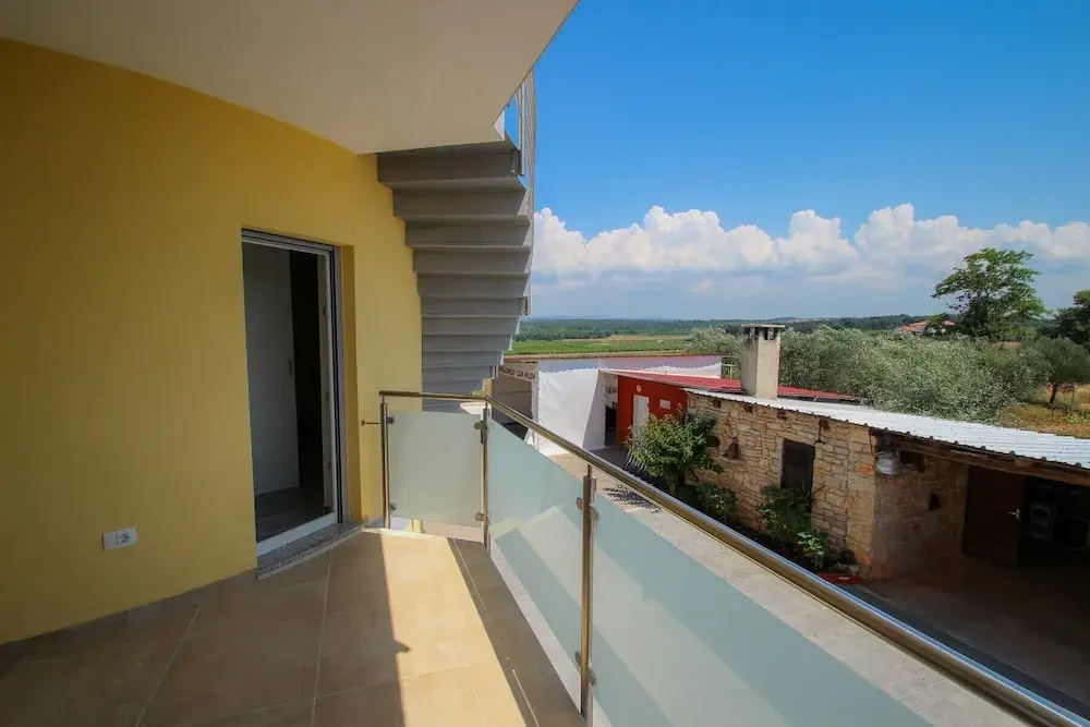 Balcony & Terrace