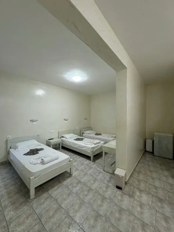 Economy Quadruple room