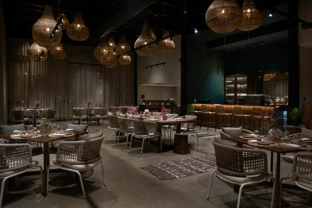 Food & Beverage