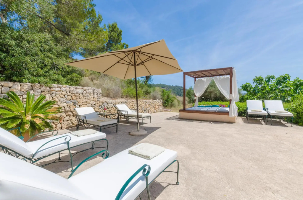 PUIG DE GARRAFA - Villa with sea views in Andratx. Free WiFi