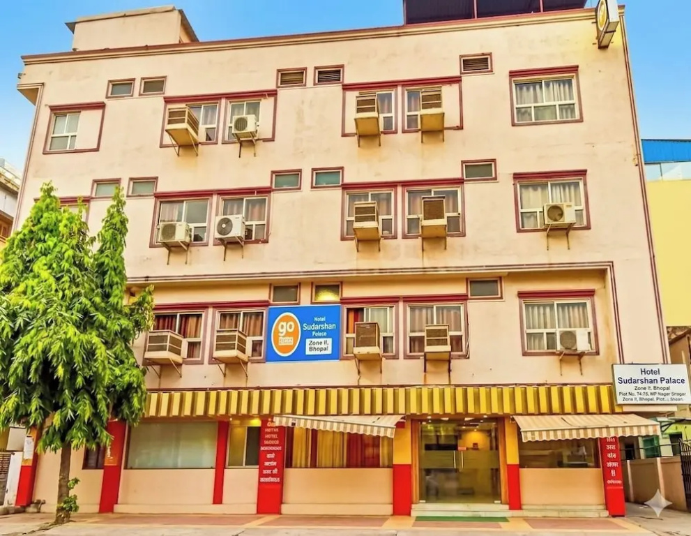 Hotel Sudarshan Palace in Bhopal
