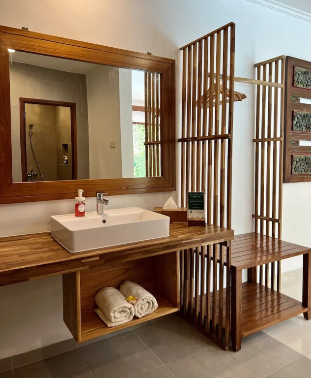 Deluxe Double room with pool view (full double bed)