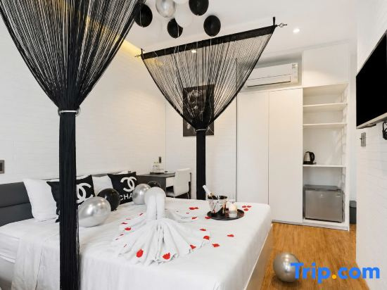 Premier room