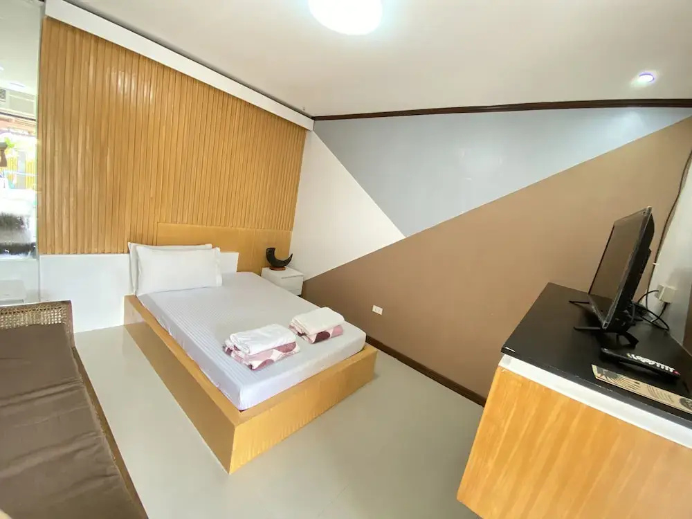 Standard Double room (full double bed)
