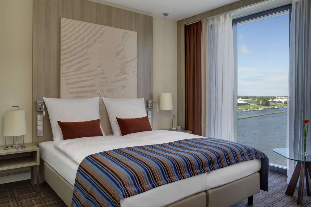 Deluxe Double room (full double bed)