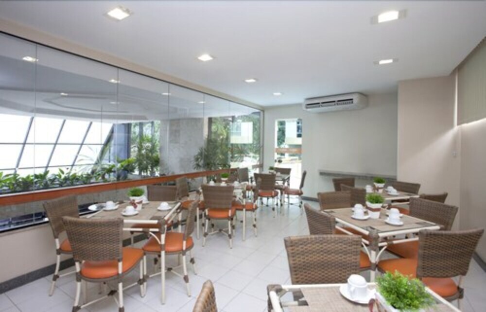 Express Hotel by null