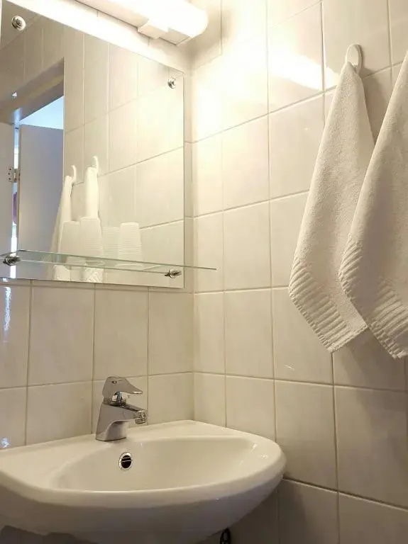 Hotel Emmi - Chambres