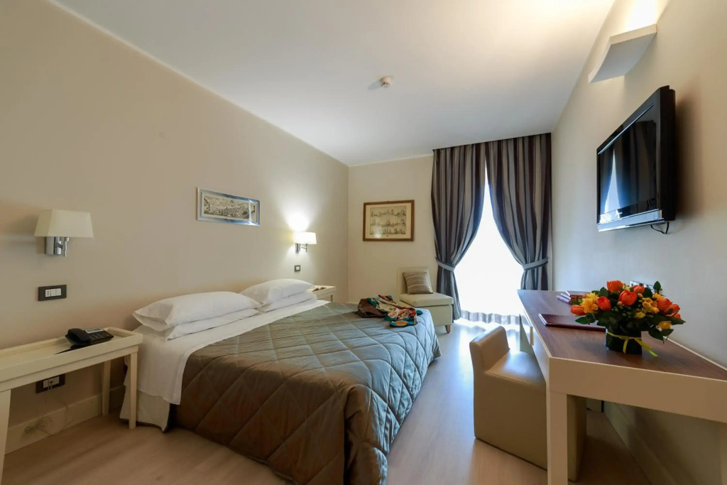 Hotel photo 8