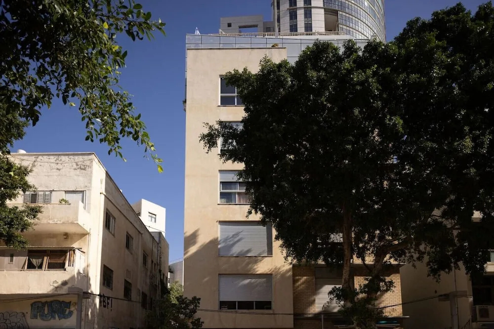 MAMAD - Apt with Balcony In the Heart of TLV