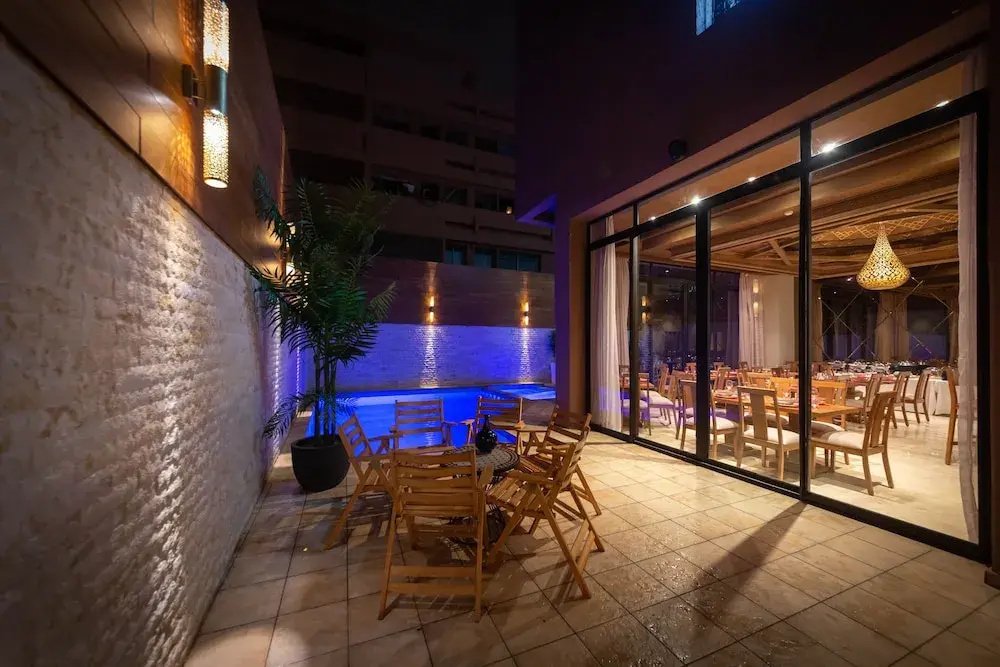 Lobby & Reception